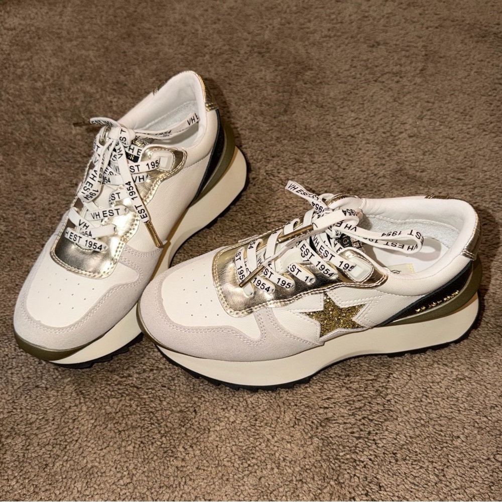 Vintage Havana sneakers size 6